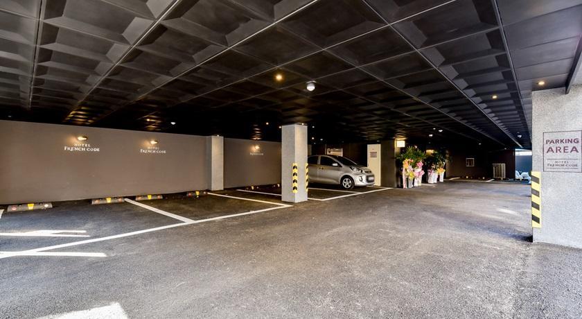 French Code Hotel Чханвон Екстер'єр фото