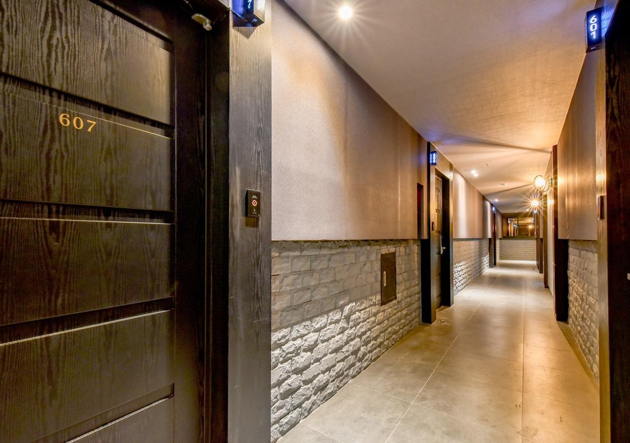 French Code Hotel Чханвон Екстер'єр фото